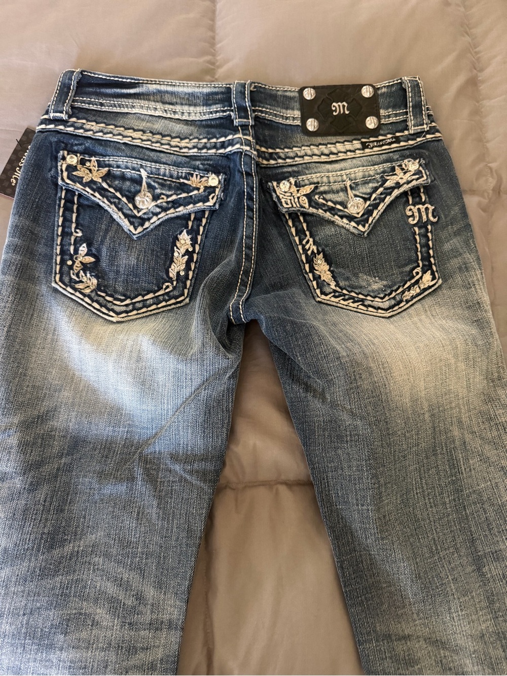 Miss Me Distressed Capri Jeans with Embroidered Pockets & Crystal accents